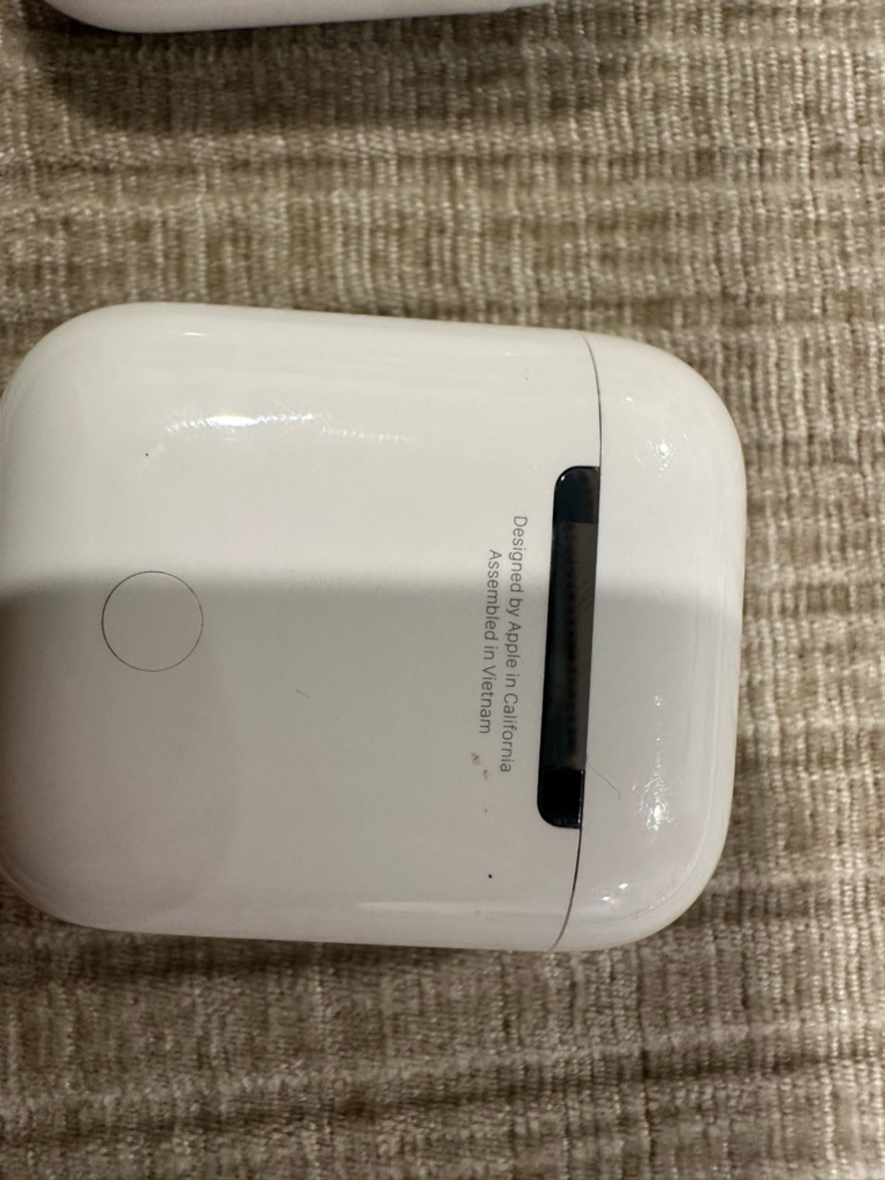 AirPods - Picture 6 of 6
